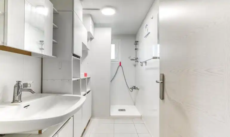 Baño de Apartamento en venta en Roses con Aire acondicionado, Calefacción y Parquet