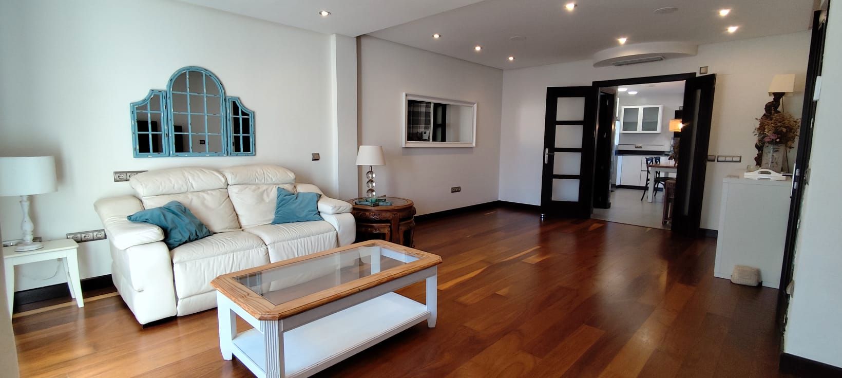 Living room of Flat to rent in La Línea de la Concepción  with Air Conditioner, Heating and Private garden