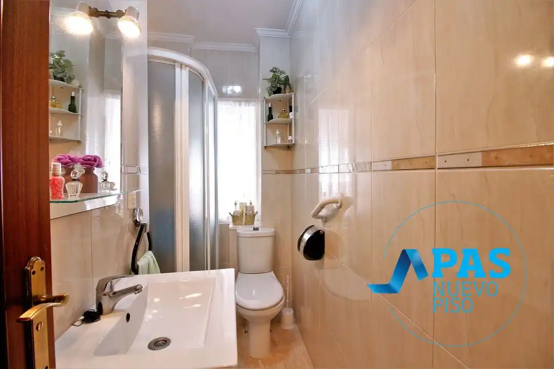 Baño de Piso en venta en Camargo con Calefacción y Amueblado