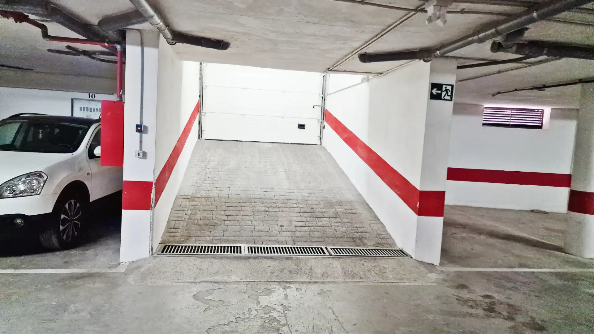 Aparcament de Apartament en venda en Vélez de Benaudalla amb Moblat, Forn i Rentadora