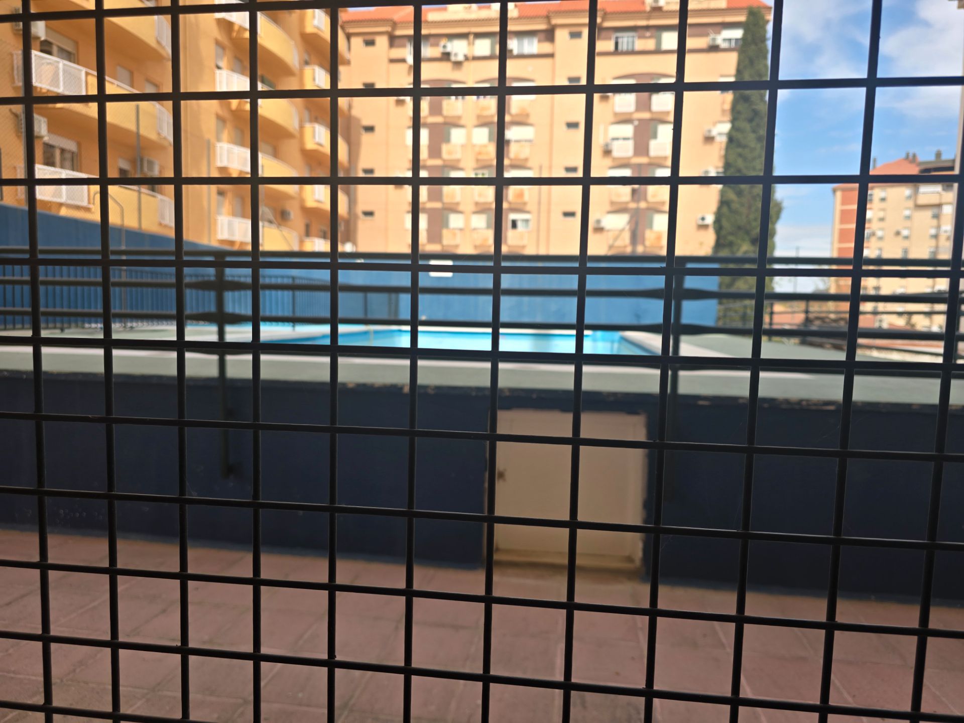 Piscina de Piso en venta en  Jaén Capital con Aire acondicionado, Calefacción y Jardín privado