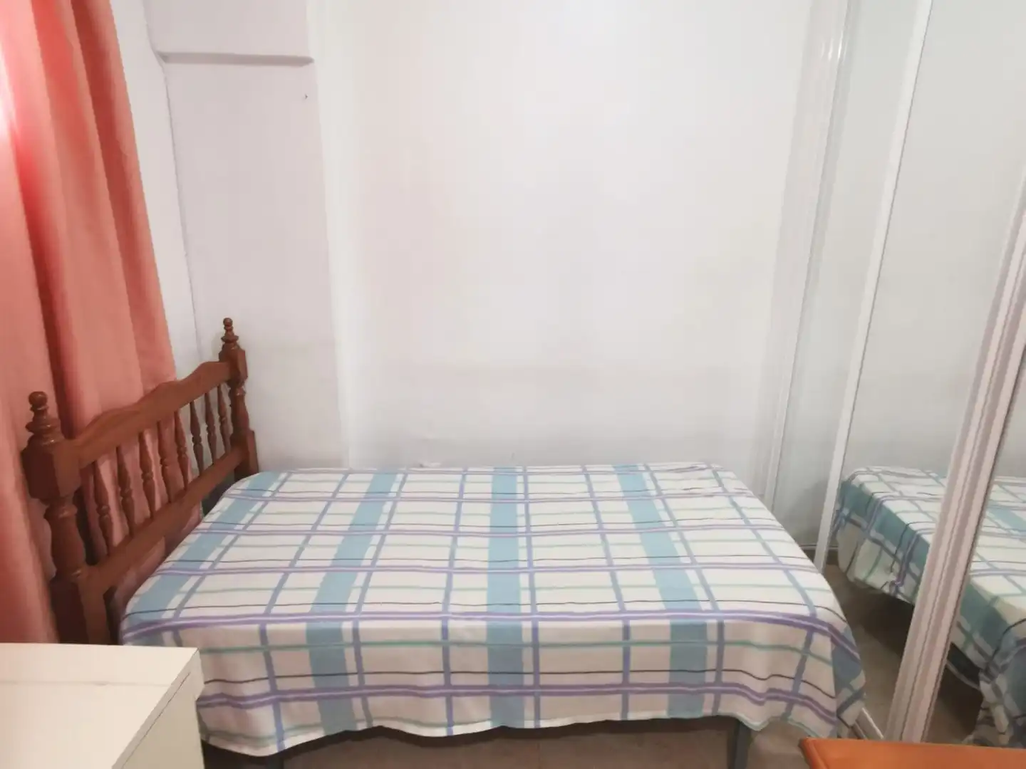 Apartament de lloguer a Plaza Presidente Adolfo Suárez, Manantiales - Estación de Autobuses