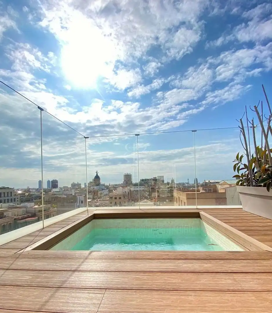 Piscina de Àtic de lloguer en Barcelona amb Terrassa, Piscina i Moblat