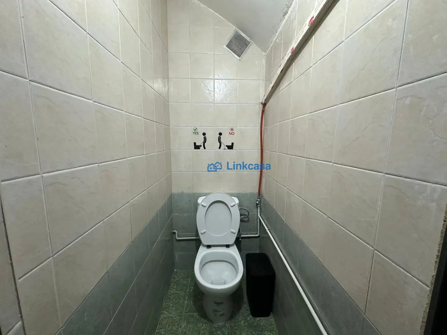 Bany de Local en traspas en Madrid