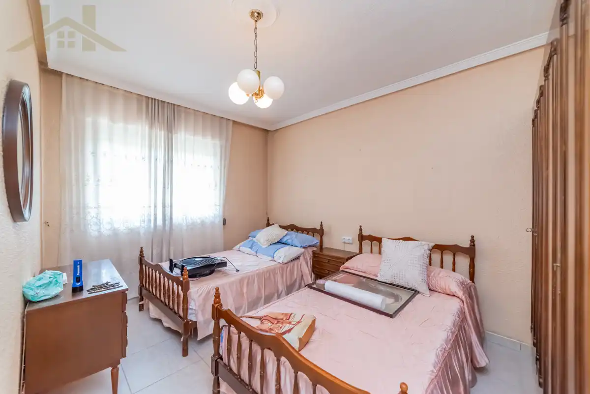 Bedroom of Flat for sale in Pinto  with Air Conditioner, Heating and Terrace