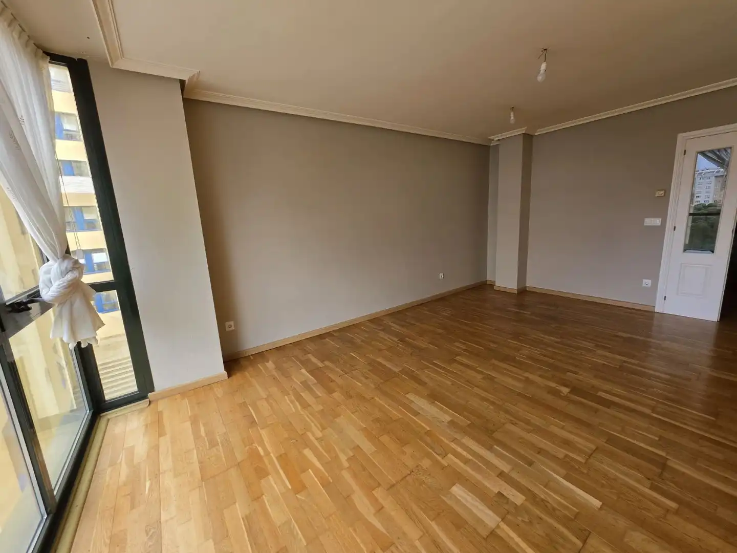 Sala de estar de Piso de alquiler en A Coruña Capital  con Calefacción