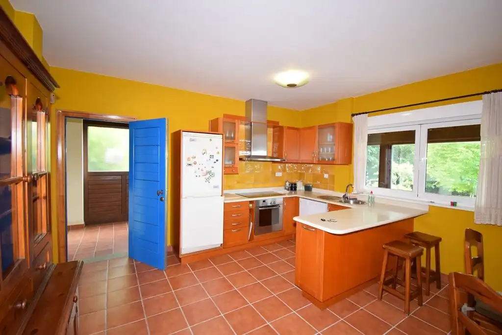Kitchen of Houses for sale in Miño  with Heating, Parquet flooring and Storage room