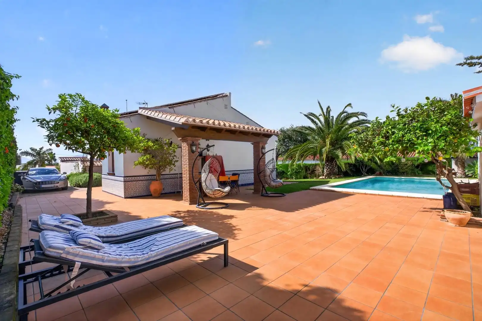 Terrassa de Casa o xalet en venda en Alhaurín de la Torre amb Aire condicionat, Calefacció i Jardí privat