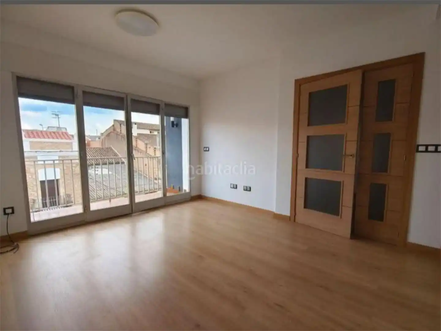 Dormitori de Pis en venda en Santa Bàrbara amb Balcó
