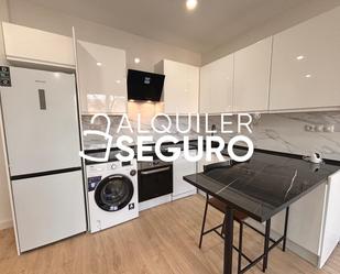 Kitchen of Flat to rent in  Madrid Capital  with Air Conditioner, Heating and Furnished