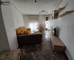 Sala d'estar de Apartament de lloguer en  Albacete Capital amb Aire condicionat i Balcó