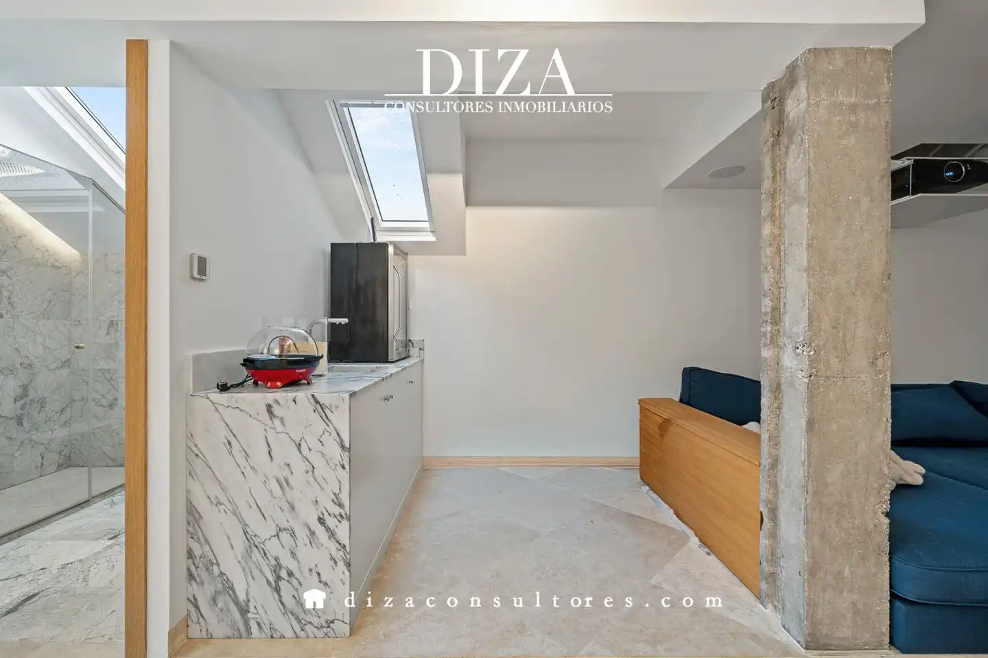 Bedroom of Attic for sale in Madrid  with Air Conditioner, Terrace and Storage room