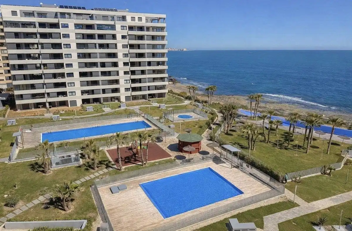 Apartamento con piscina en venta en N/A