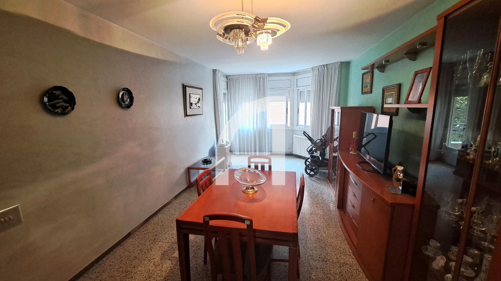 Sala d'estar de Pis en venda en Terrassa amb Calefacció, Terrassa i Balcó