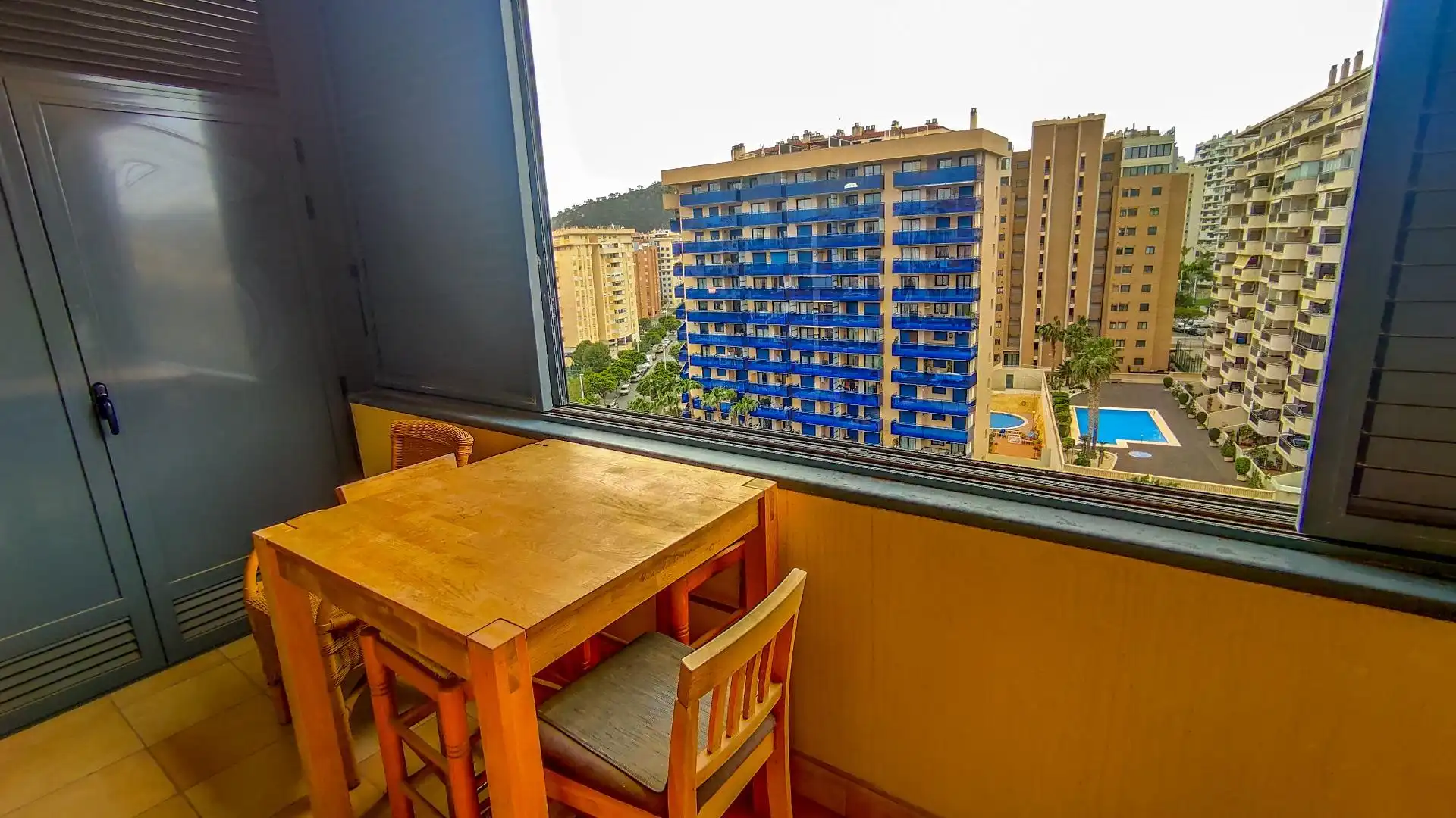 Terrassa de Apartament en venda en Villajoyosa / La Vila Joiosa amb Aire condicionat, Moblat i Piscina comunitària