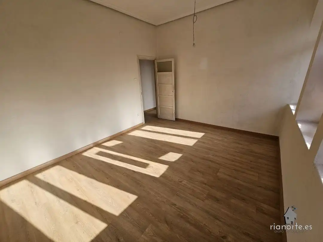 Piso en venta en Avilés