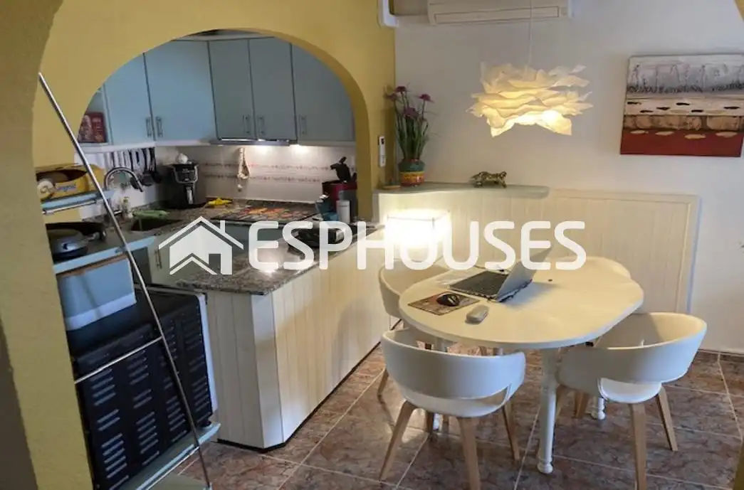 Kitchen of Planta baja for sale in Guardamar del Segura  with Air Conditioner, Terrace and Furnished