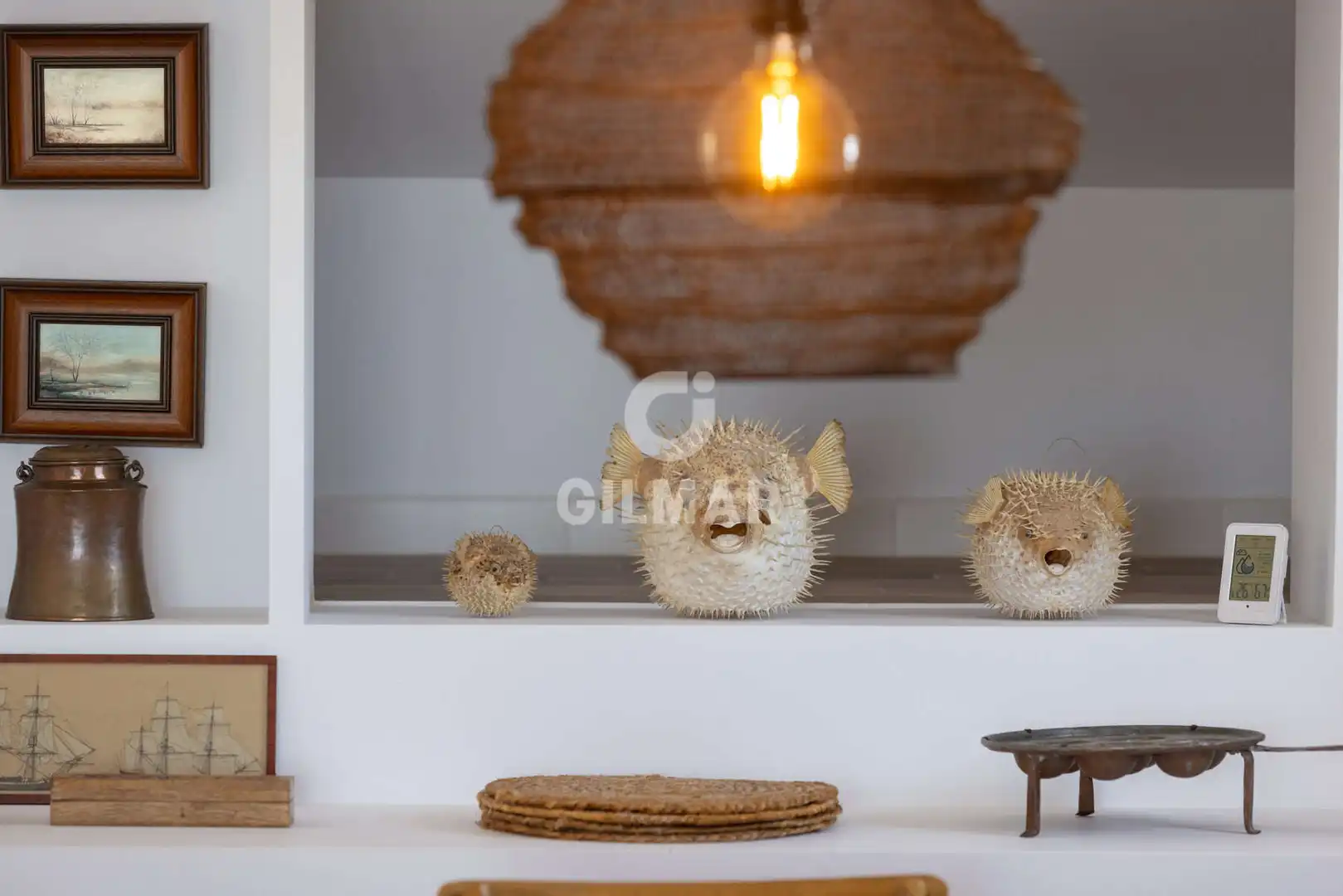 Sala d'estar de Casa adosada en venda en Estepona amb Jardí privat