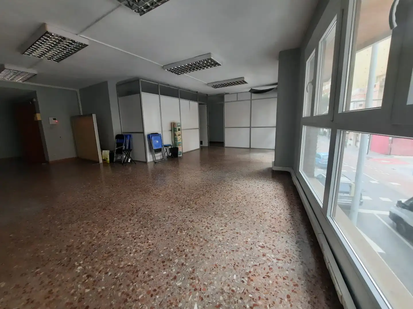 Local comercial de lloguer a Plaça del Jutge Borrull, imagen 4