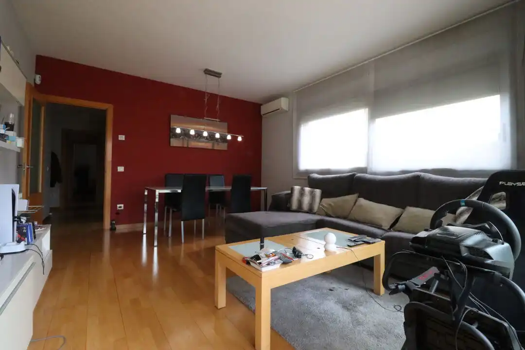 Sala d'estar de Pis en venda en Canovelles amb Aire condicionat, Calefacció i Jardí privat