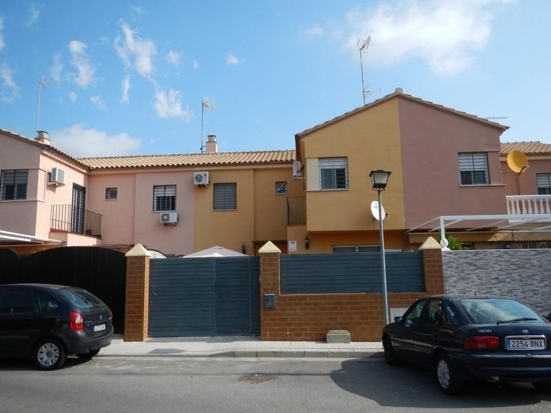 Single-family semi-detached for sale in Benacazón