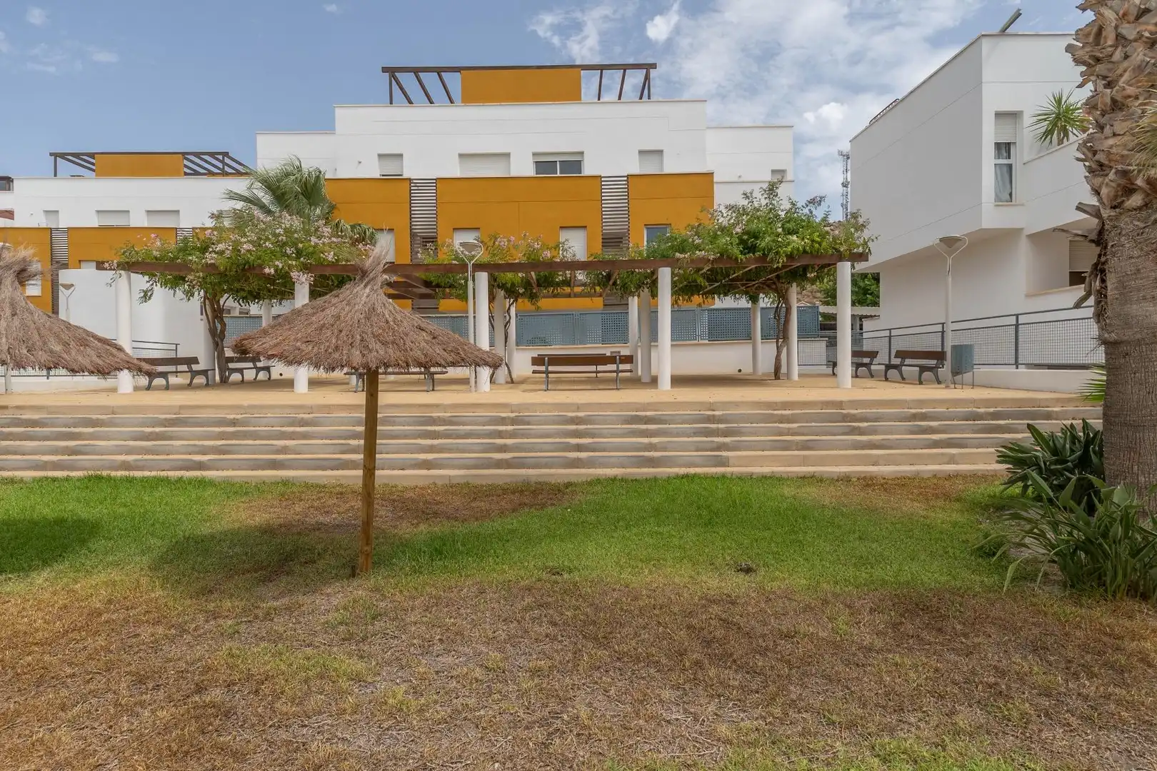 Vista exterior de Piso en venta en Vera con Aire acondicionado, Terraza y Trastero
