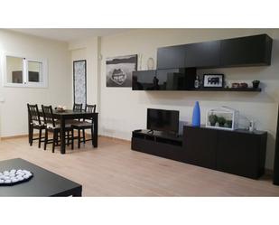 Sala d'estar de Pis de lloguer en  Barcelona Capital amb Aire condicionat, Parquet i Moblat