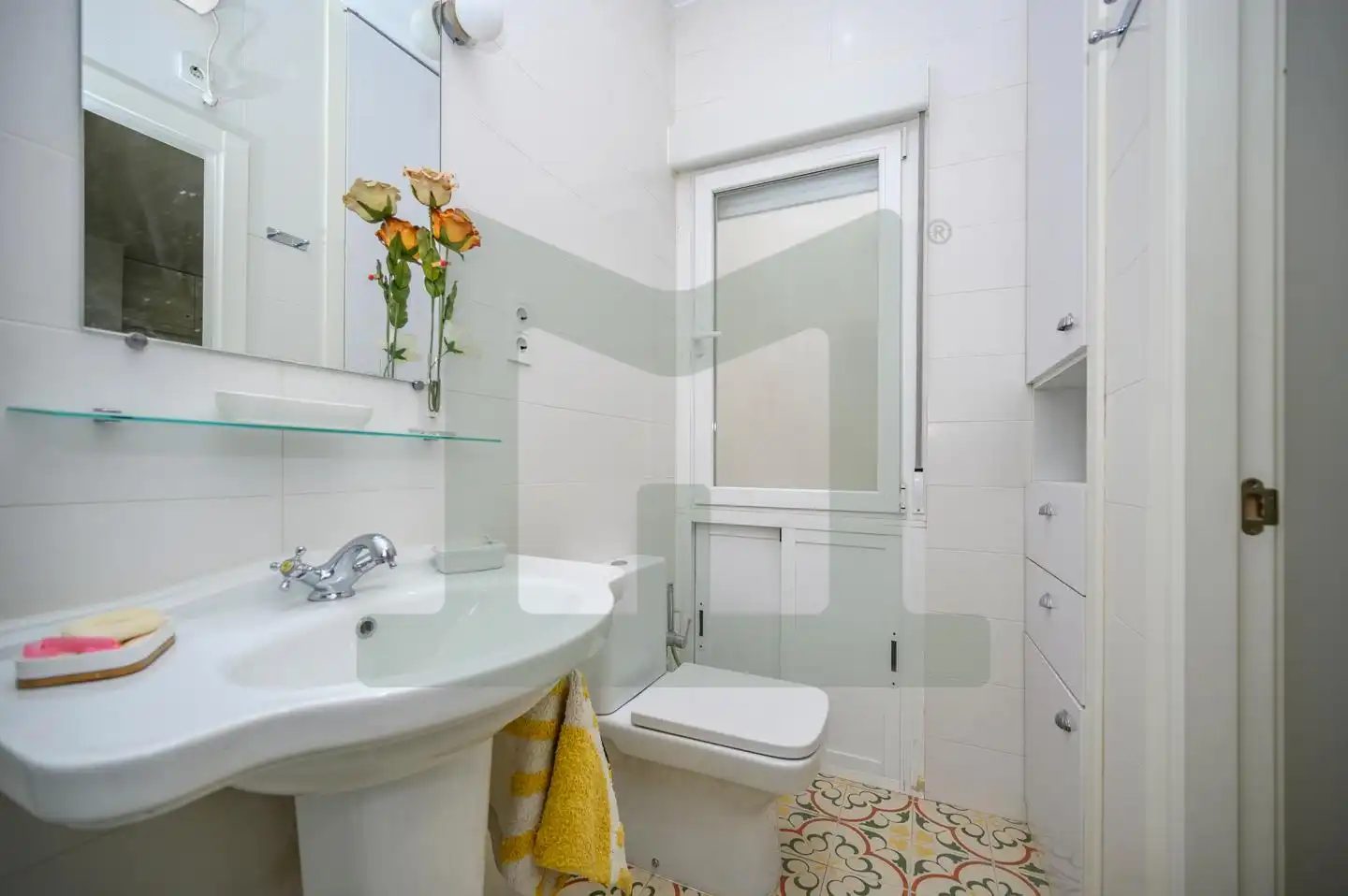 Badezimmer von Wohnung zur Miete in Madrid mit Klimaanlage, Heizung und Terrasse