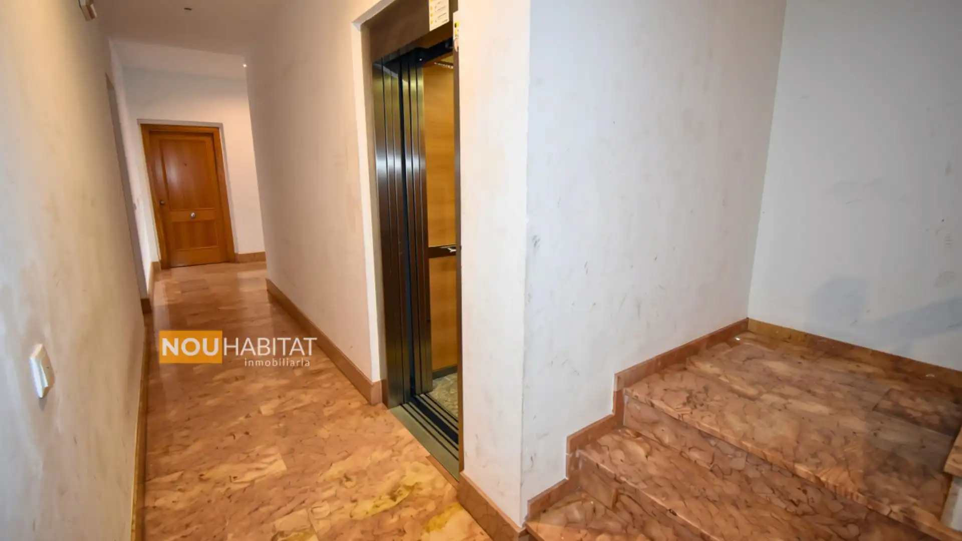 Flat for sale in Montroi / Montroy  with Heating and Storage room