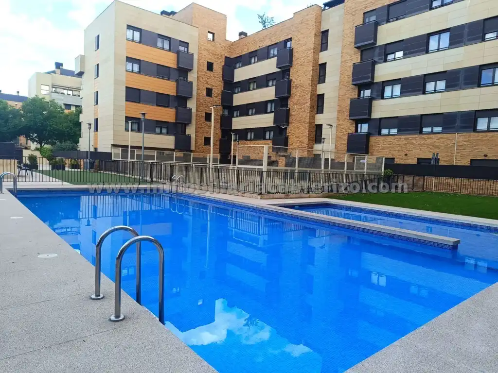 Swimming pool of Apartments for sale in  Logroño  with Air Conditioner, Heating and Parquet flooring