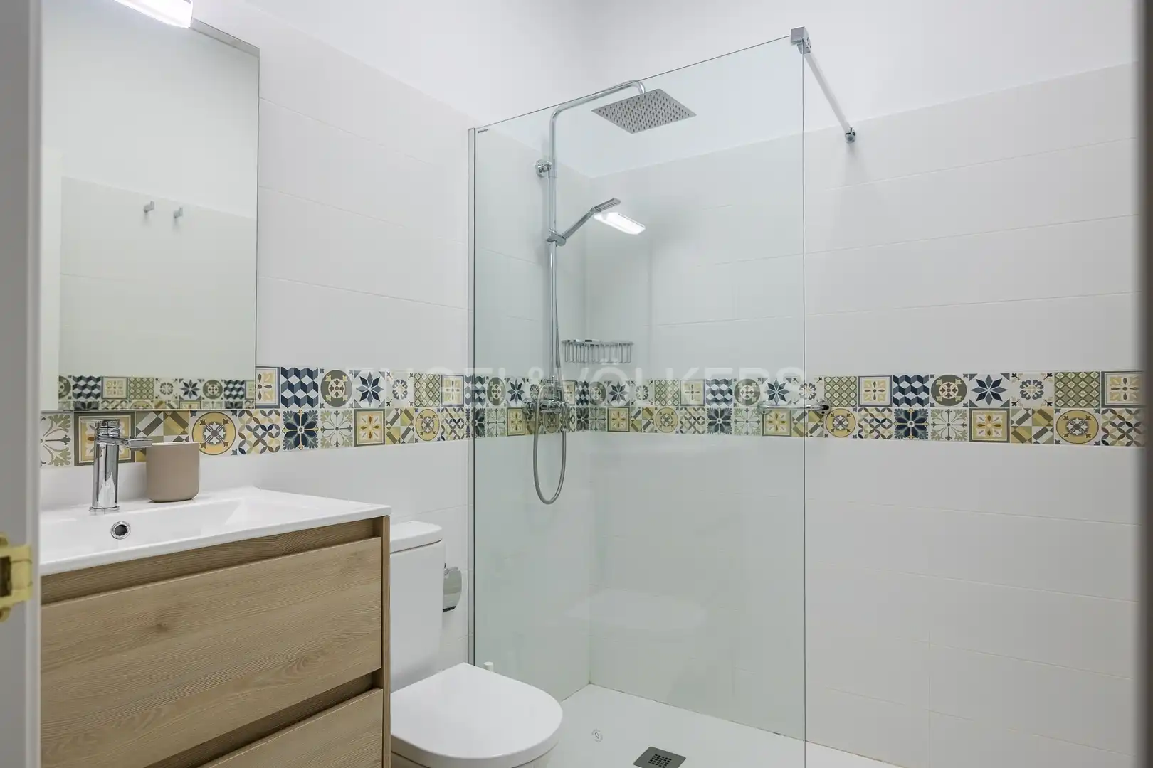 Baño de Piso de alquiler en Sevilla con Aire acondicionado, Calefacción y Terraza