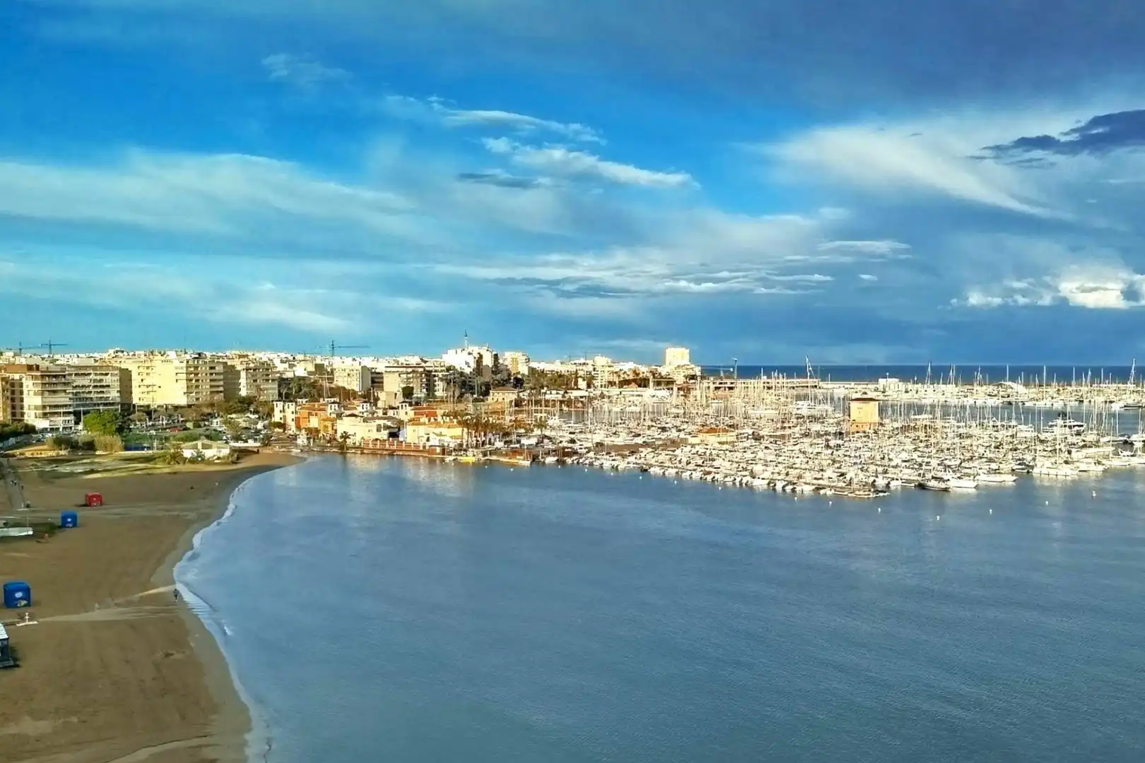 Vista exterior de Apartament en venda en Torrevieja amb Aire condicionat, Calefacció i Terrassa
