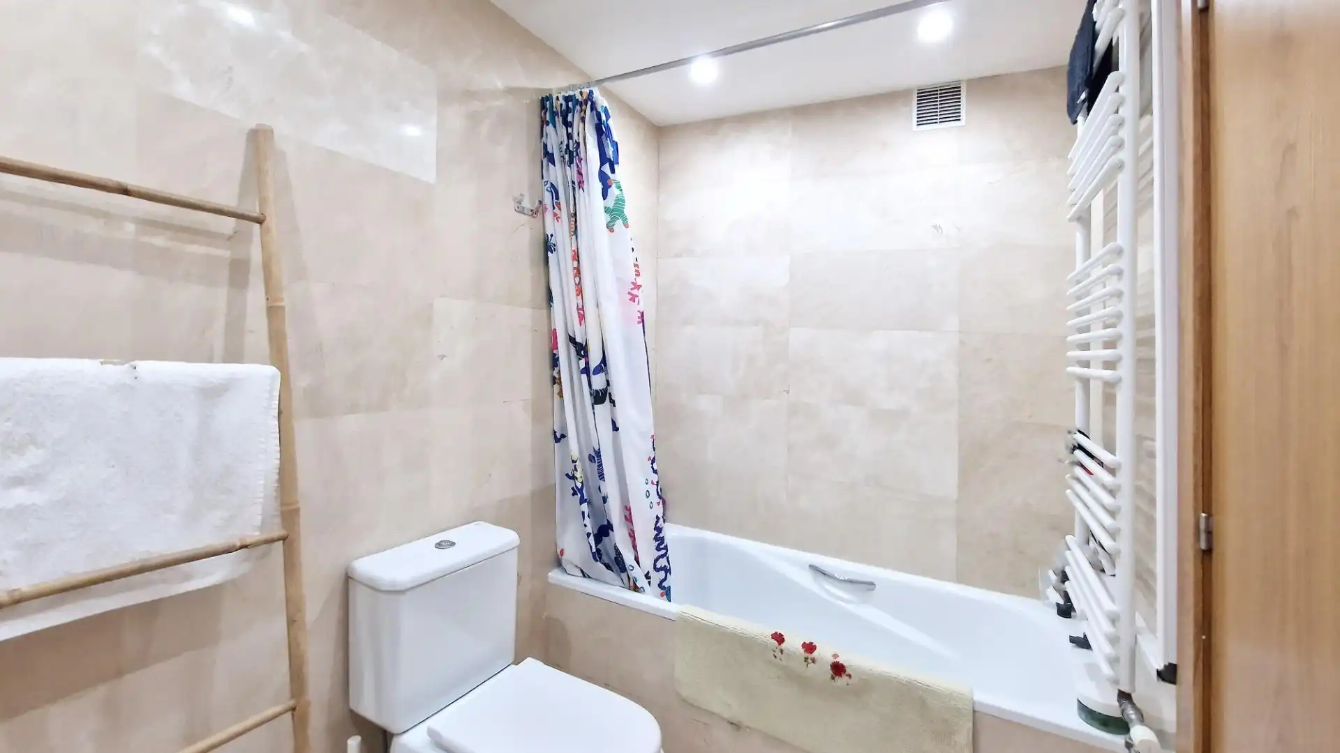 Bathroom of Detached homes for sale in  Palma de Mallorca  with Air Conditioner, Heating and Private garden