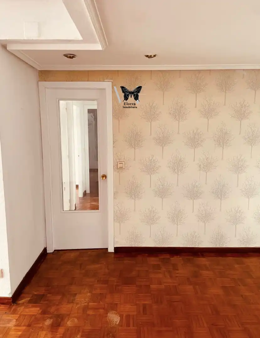 Piso en venta en Mieres (Asturias) con Terraza y Trastero