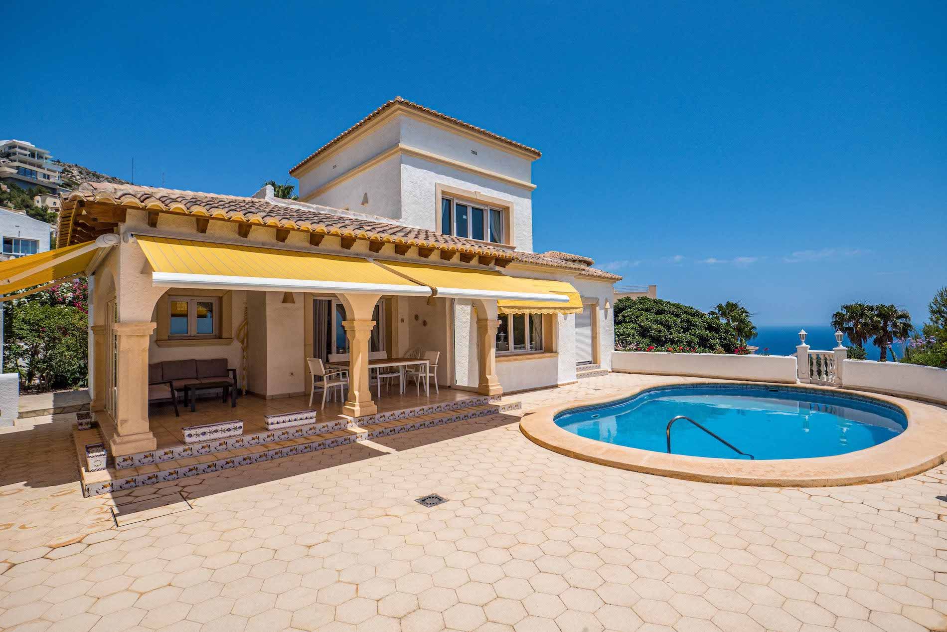 Vista exterior de Casa o xalet en venda en Altea amb Aire condicionat, Calefacció i Jardí privat