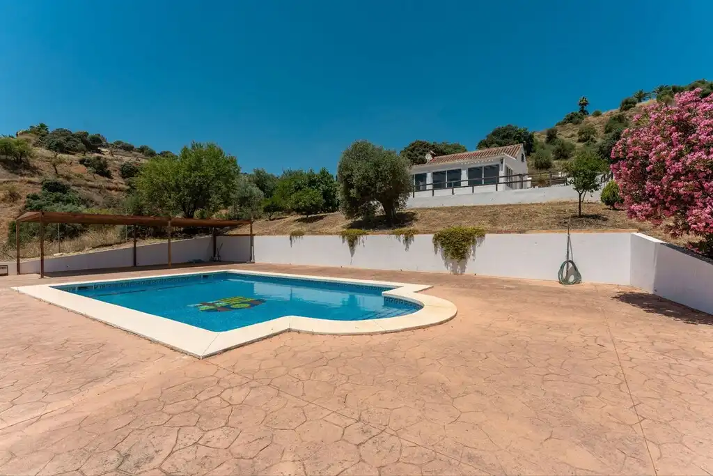 Casa rústica amb piscina en venda a Monda, imagen 2