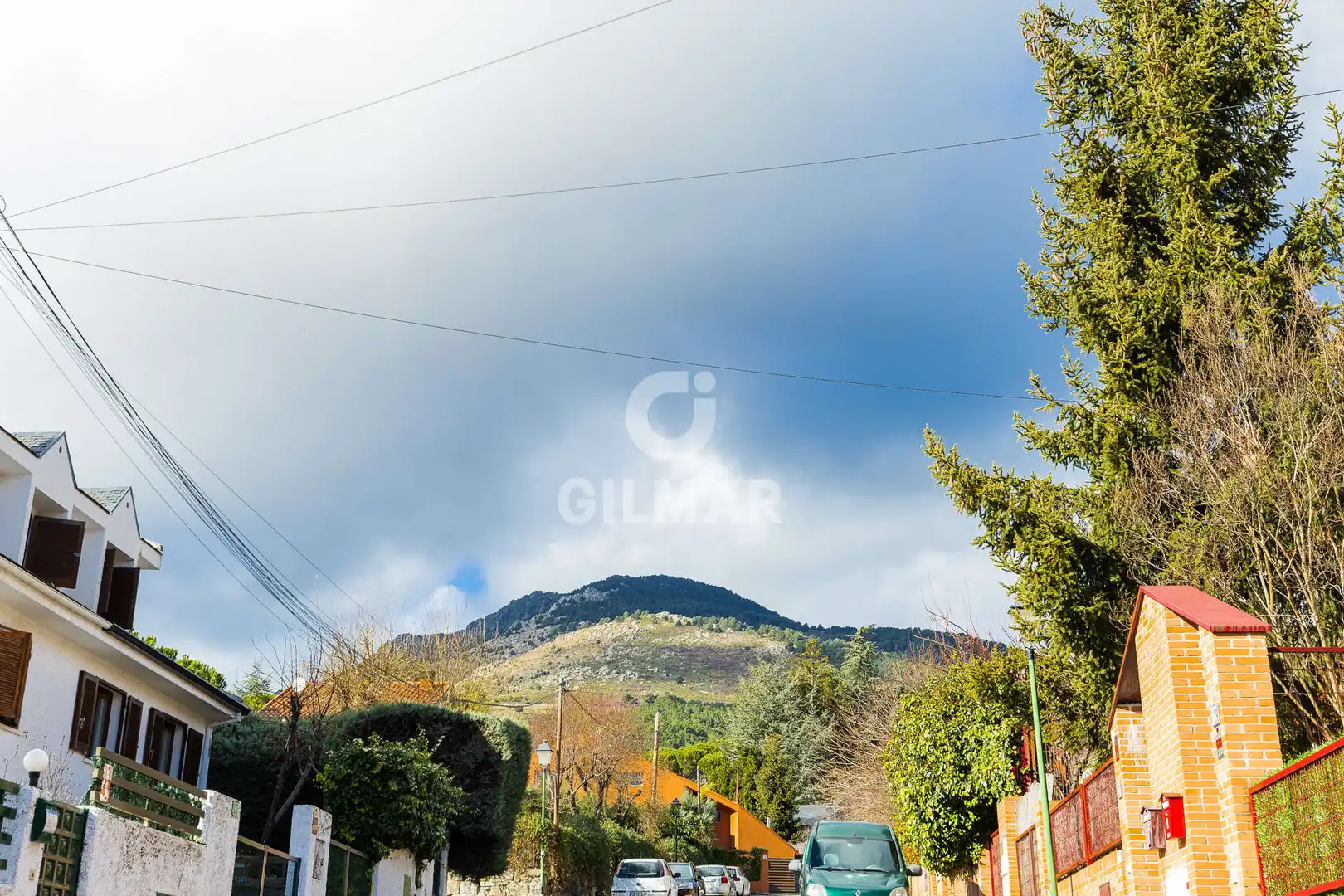 Vista exterior de Casa adosada en venta en Cercedilla con Calefacción, Jardín privado y Piscina