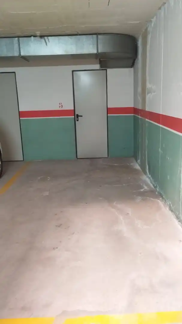 Einzelparkplatz mit Aufzug zur Miete in Avinguda de la Vila 38, imagen 2