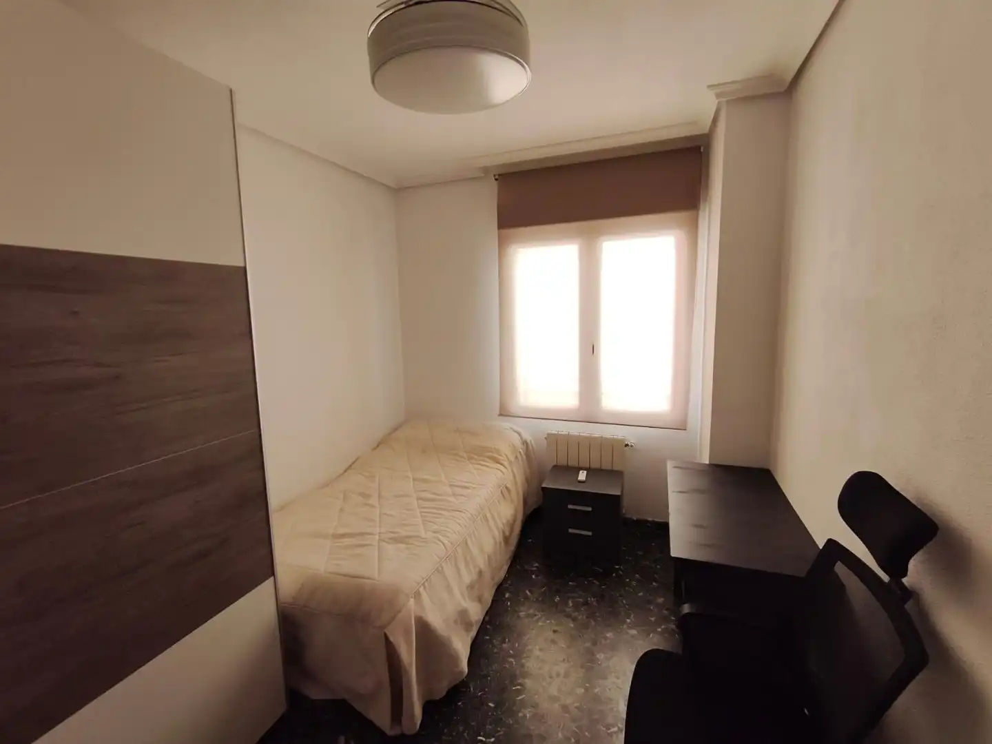Schlafzimmer von Wohnung zur Miete in Albacete mit Klimaanlage, Heizung und Möbliert