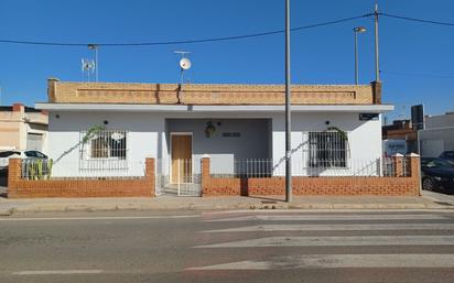 Vista exterior de Casa o xalet en venda en Cartagena amb Calefacció, Jardí privat i Terrassa