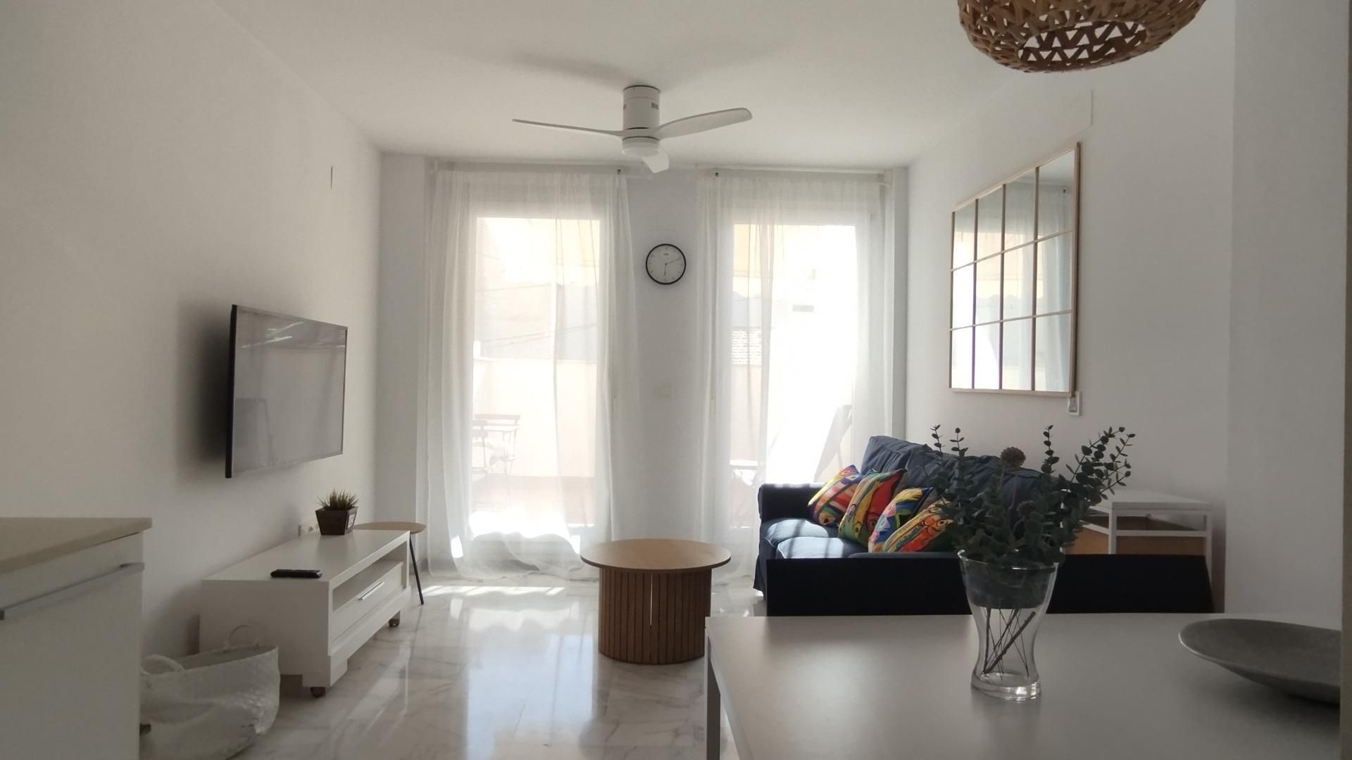 Sala d'estar de Àtic de lloguer en Alicante / Alacant amb Aire condicionat, Calefacció i Terrassa