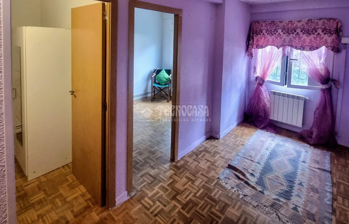 Bedroom of Flat for sale in Móstoles  with Air Conditioner and Heating