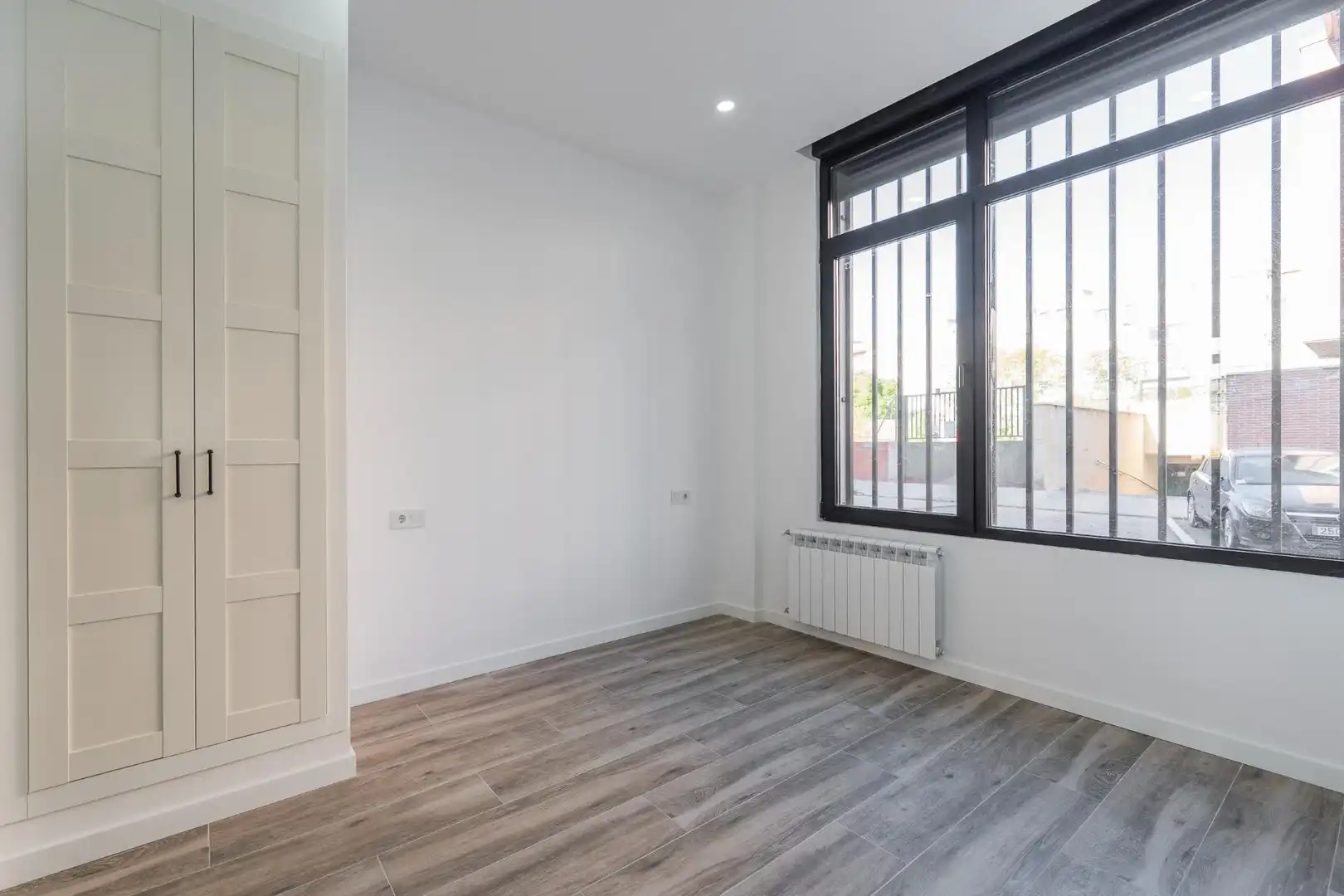 Bedroom of Flat for sale in Madrid