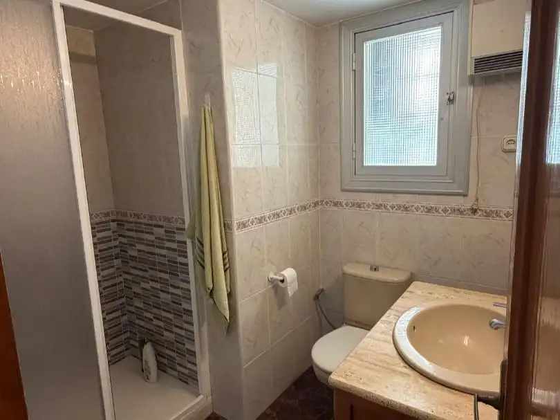 Bathroom of Flat for share in Nueva Andalucía