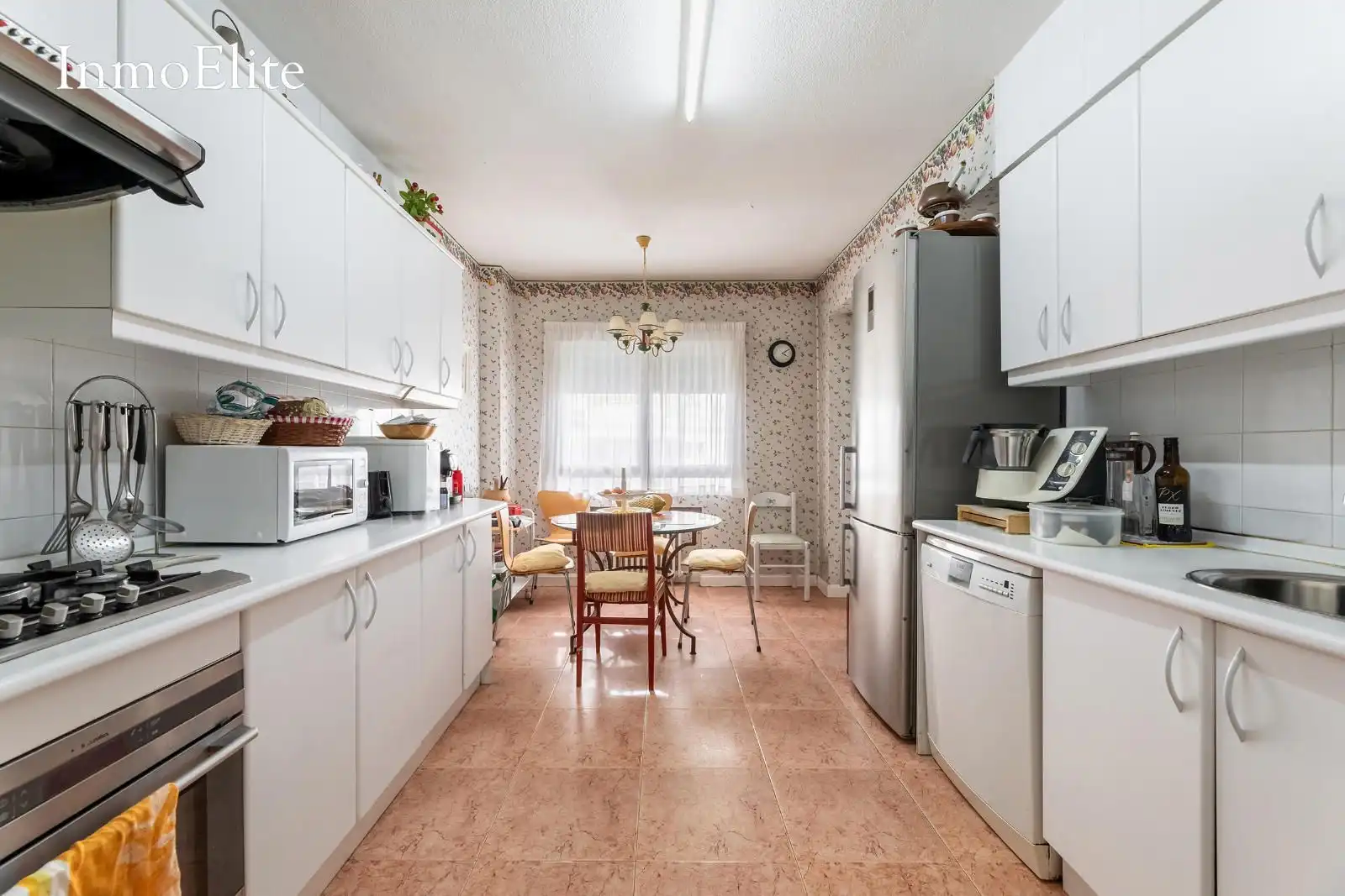 Küche von Wohnung zum Verkauf in Madrid mit Heizung, Parkett und Terrasse
