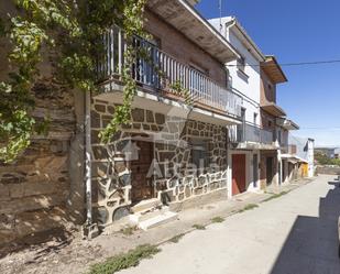 Vista exterior de Casa o xalet en venda en Robledo de Corpes amb Terrassa