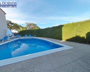 Piscina de Casa adosada en venda en Cambrils amb Aire condicionat i Balcó