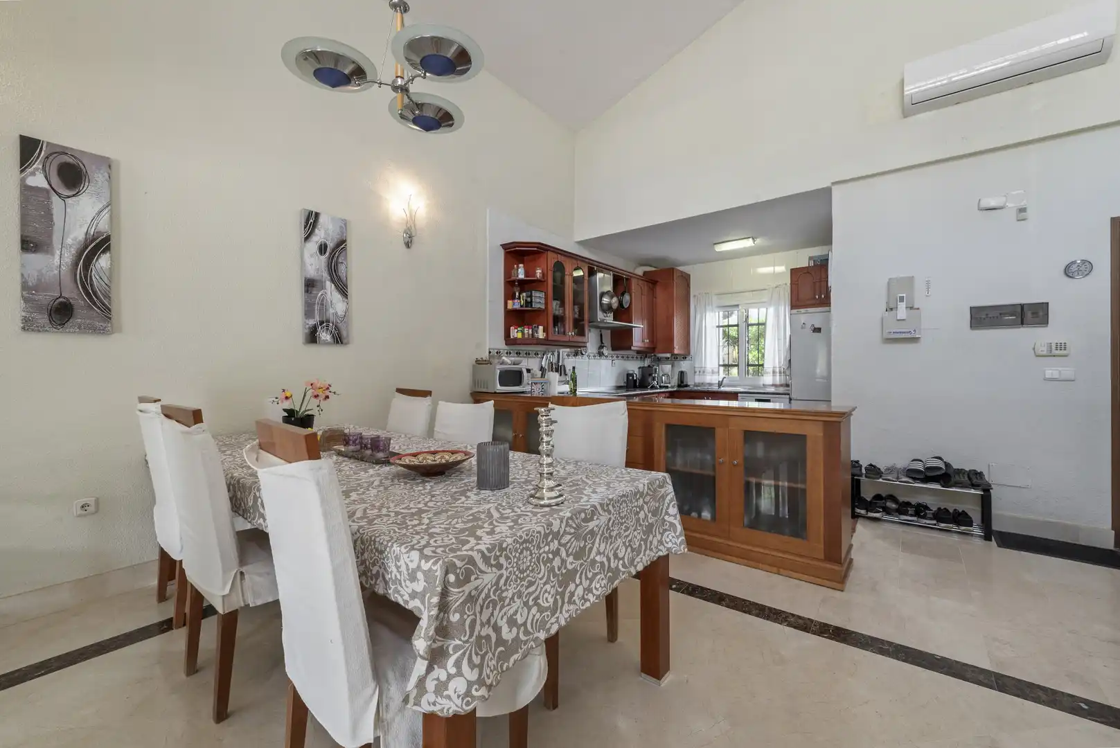 Comedor de Casa adosada en venta en Mijas con Aire acondicionado, Jardín privado y Terraza