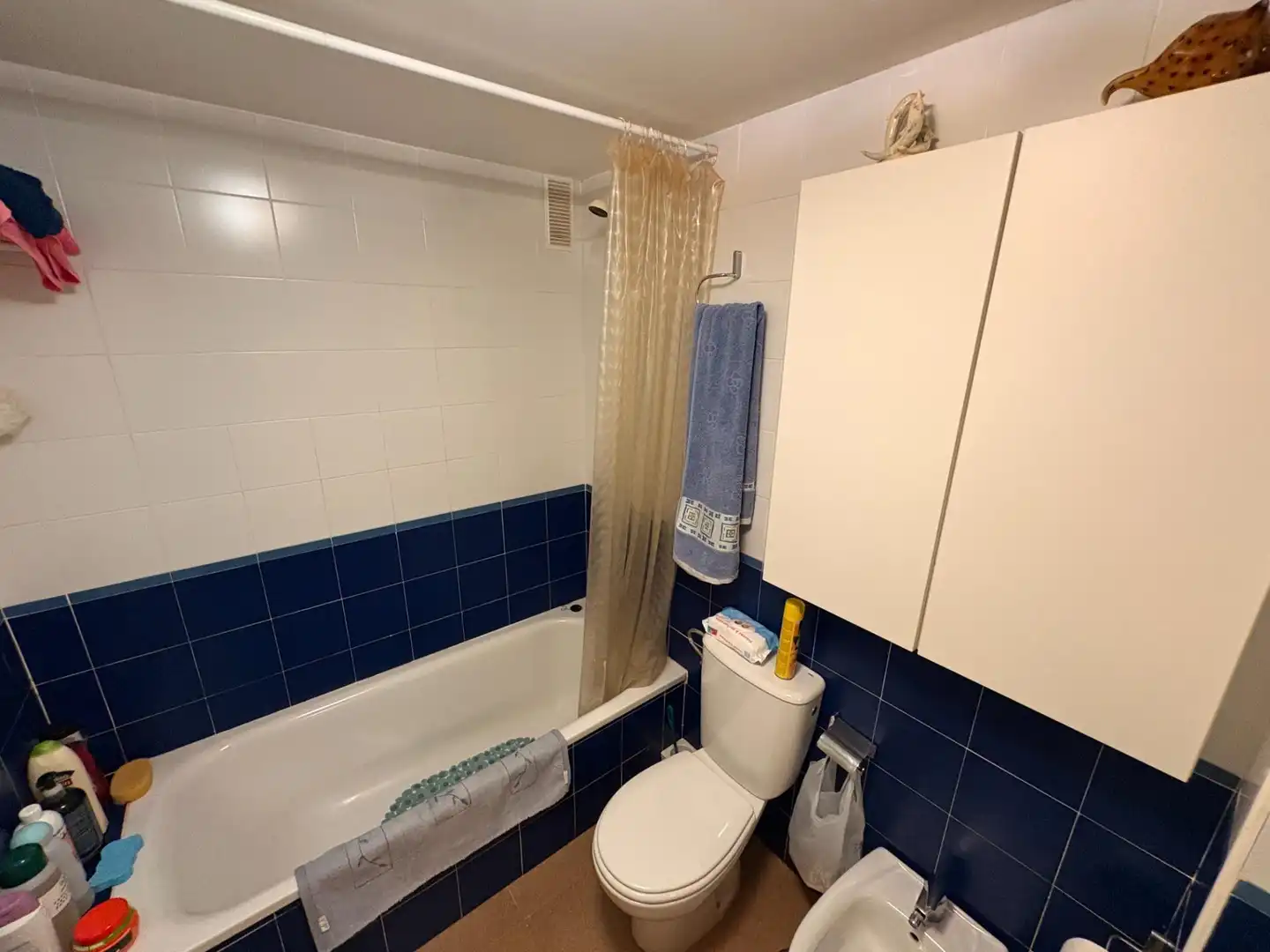 Baño de Apartamento en venta en Ayamonte con Aire acondicionado, Terraza y Piscina comunitaria