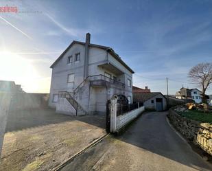 Exterior view of House or chalet for sale in Cabana de Bergantiños  with Heating and Storage room